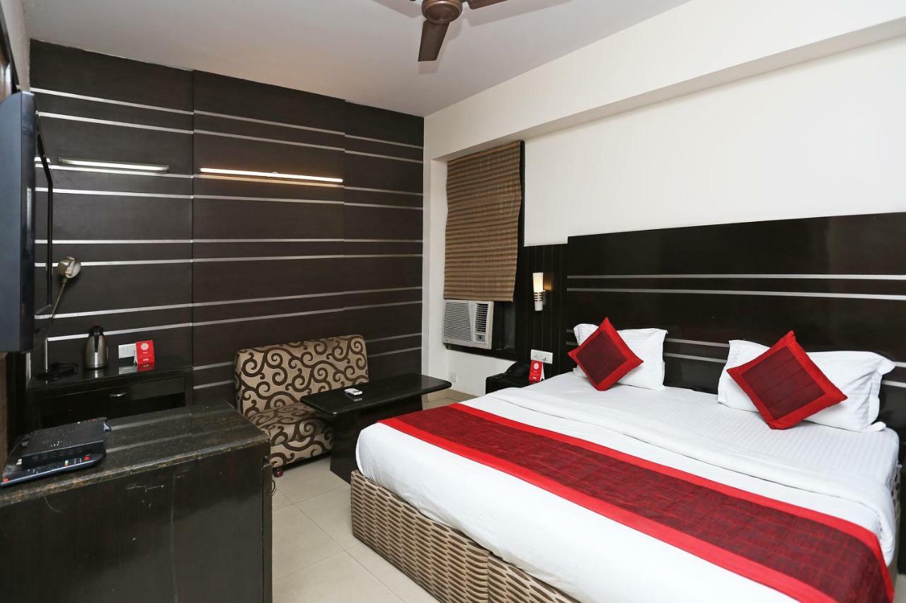 Oyo 13541 Otani Hotel Дели Экстерьер фото
