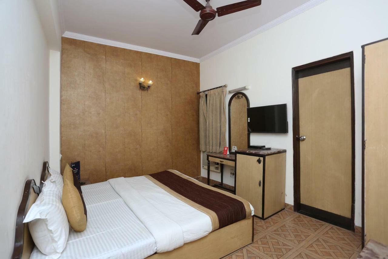 Oyo 13541 Otani Hotel Дели Экстерьер фото